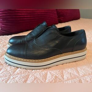 Summit by White Mountain Black Platform Loafers